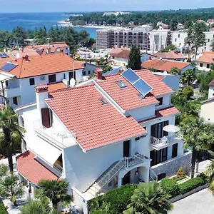 apartments-mina-porec.in-istria.net/